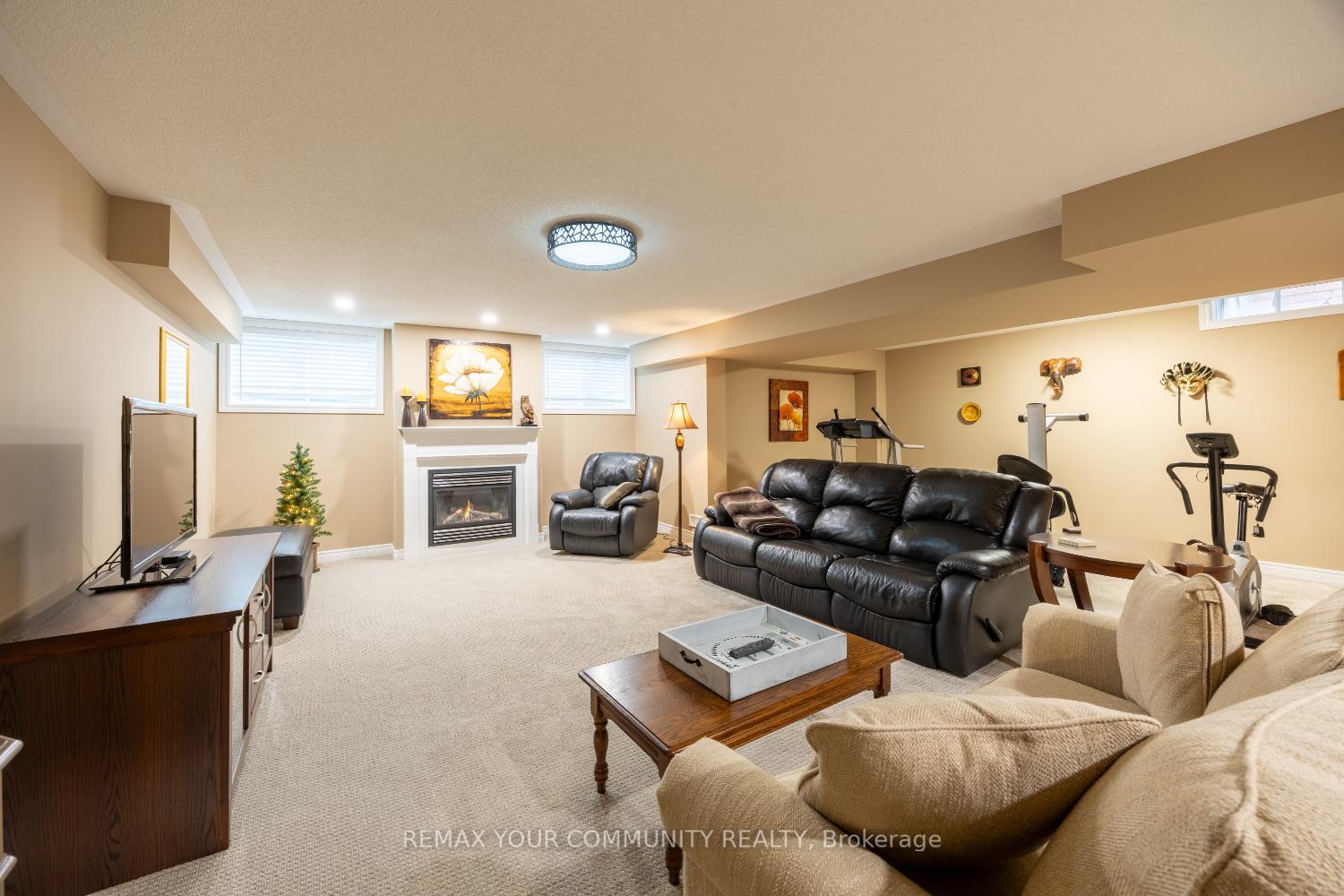Photo 25 of 37 Leithridge Crescent, Whitby, Brooklin — HOMEH