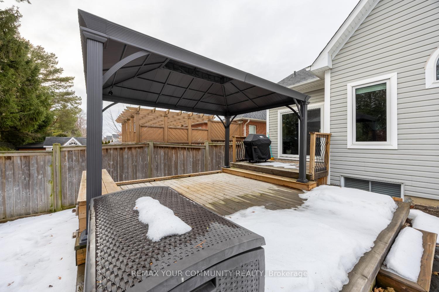 Photo 30 of 37 Leithridge Crescent, Whitby, Brooklin — HOMEH