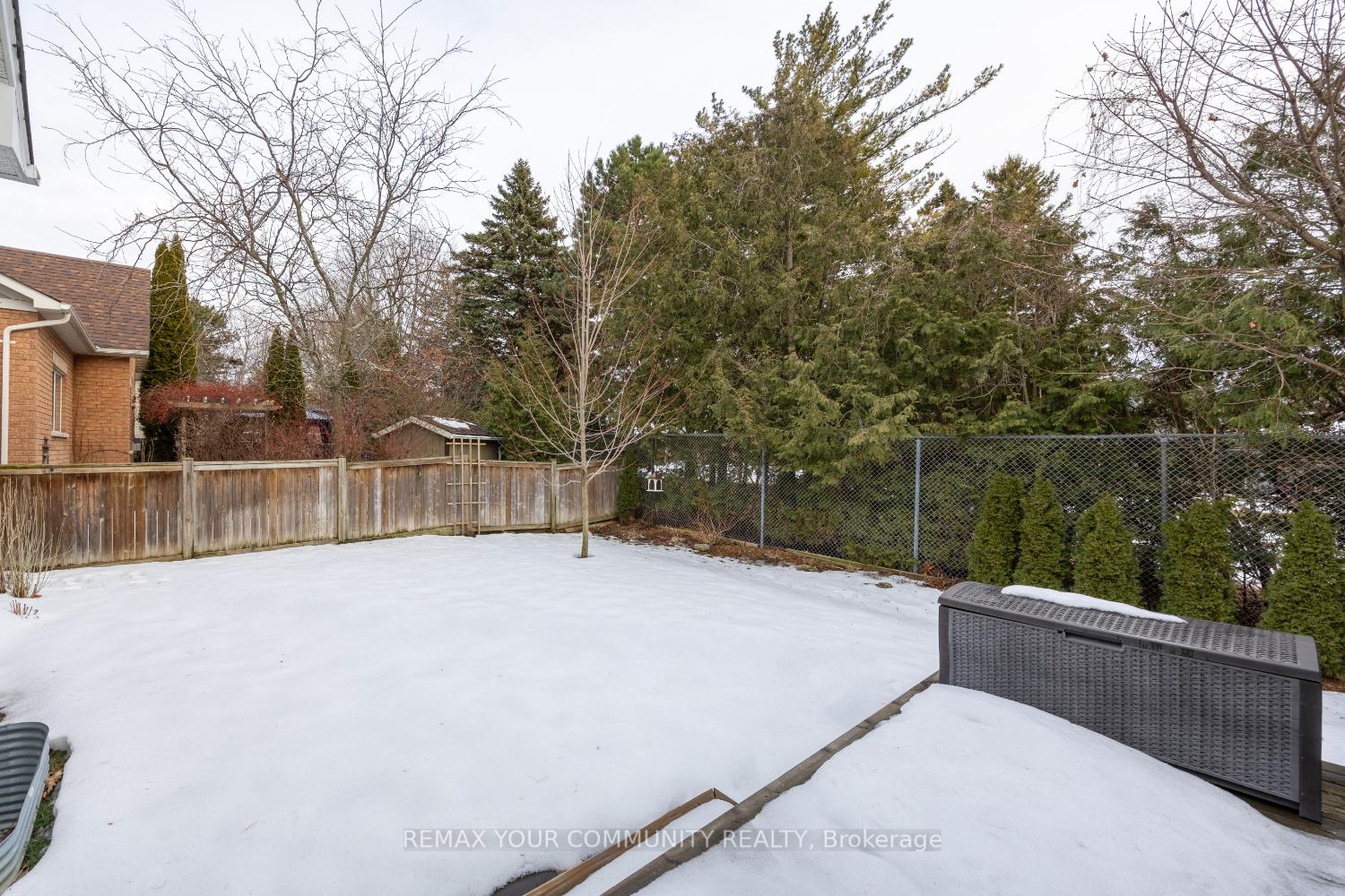 Photo 34 of 37 Leithridge Crescent, Whitby, Brooklin — HOMEH