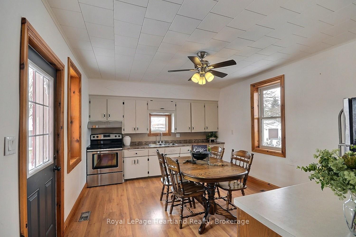 Photo 7 of 6985 Raglan Street, West Perth, Hibbert — HOMEH