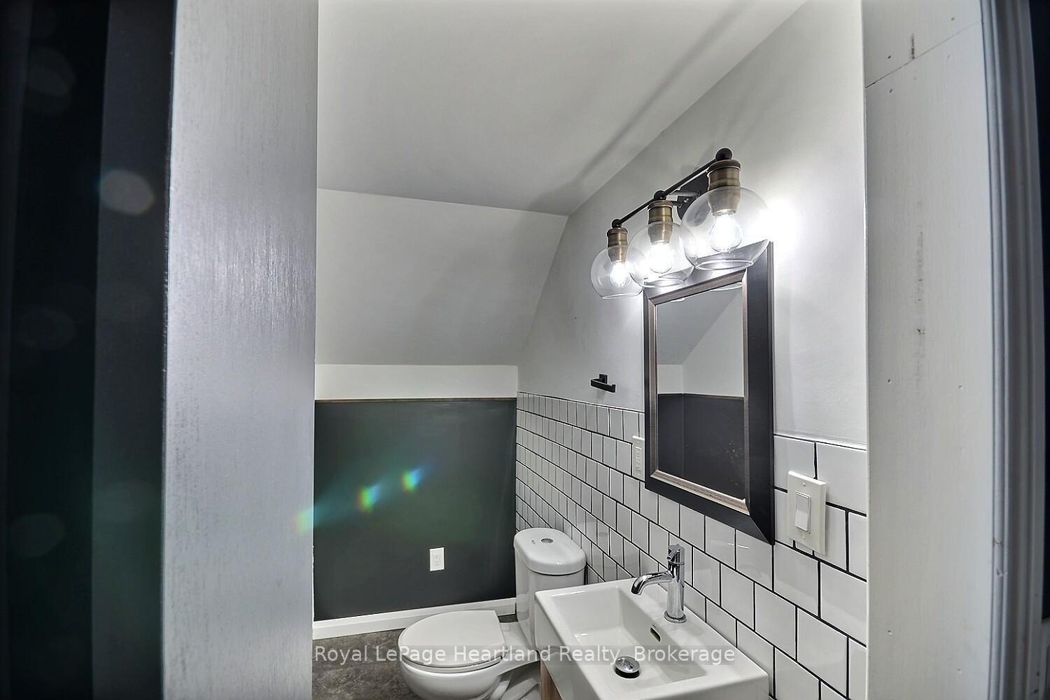 Photo 12 of 6985 Raglan Street, West Perth, Hibbert — HOMEH