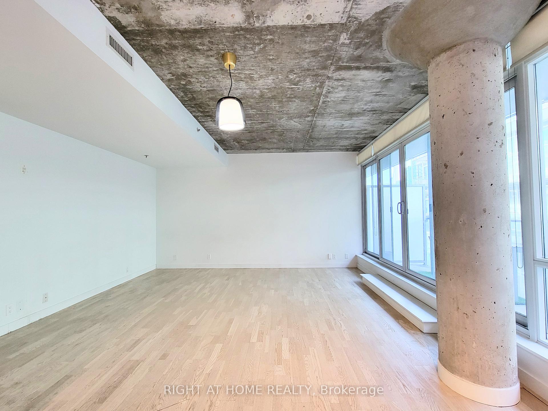Photo 4 of Unit 808, 75 Portland Street, Toronto, Waterfront Communities — HOMEH