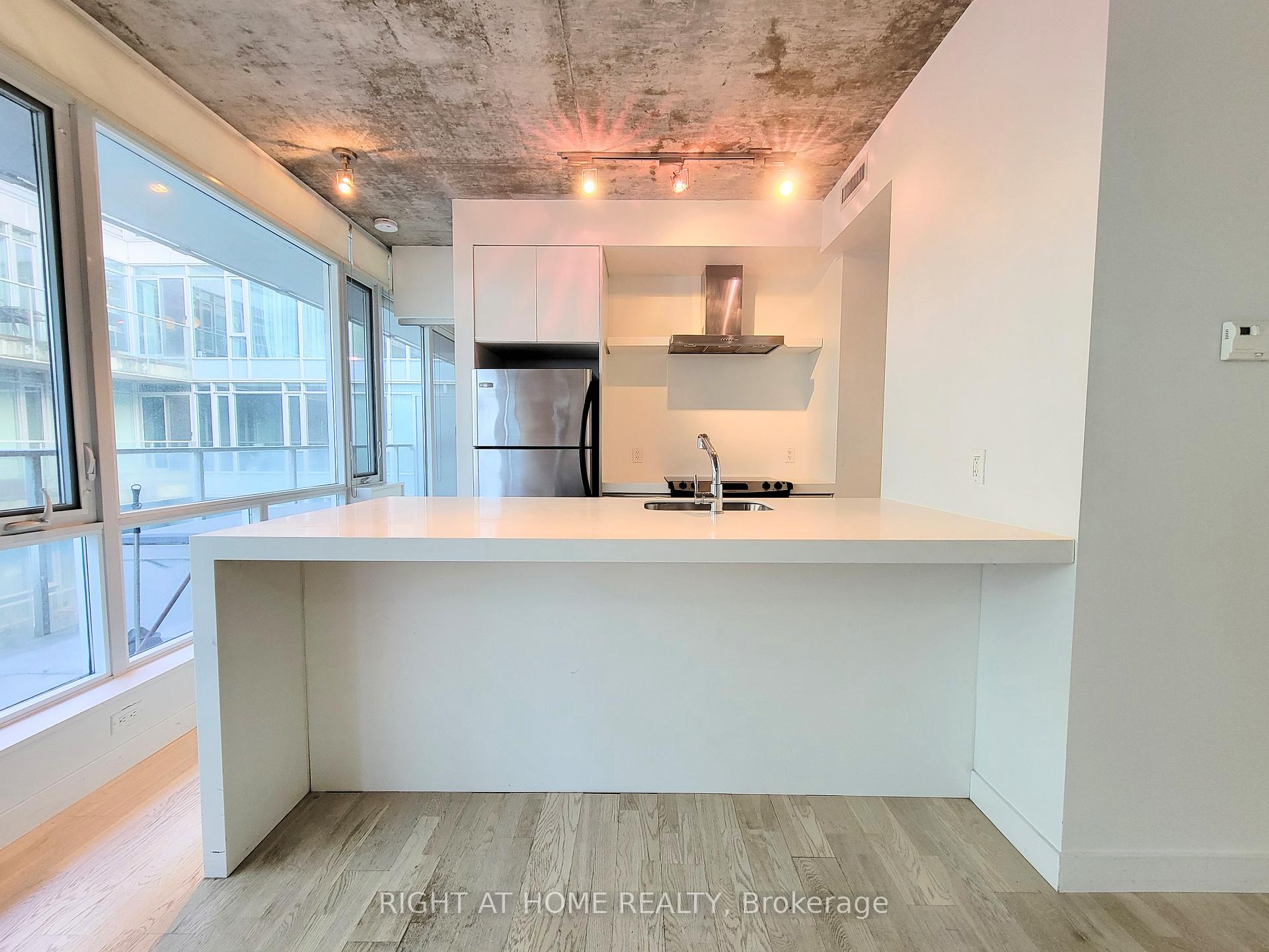 Photo 3 of Unit 808, 75 Portland Street, Toronto, Waterfront Communities — HOMEH