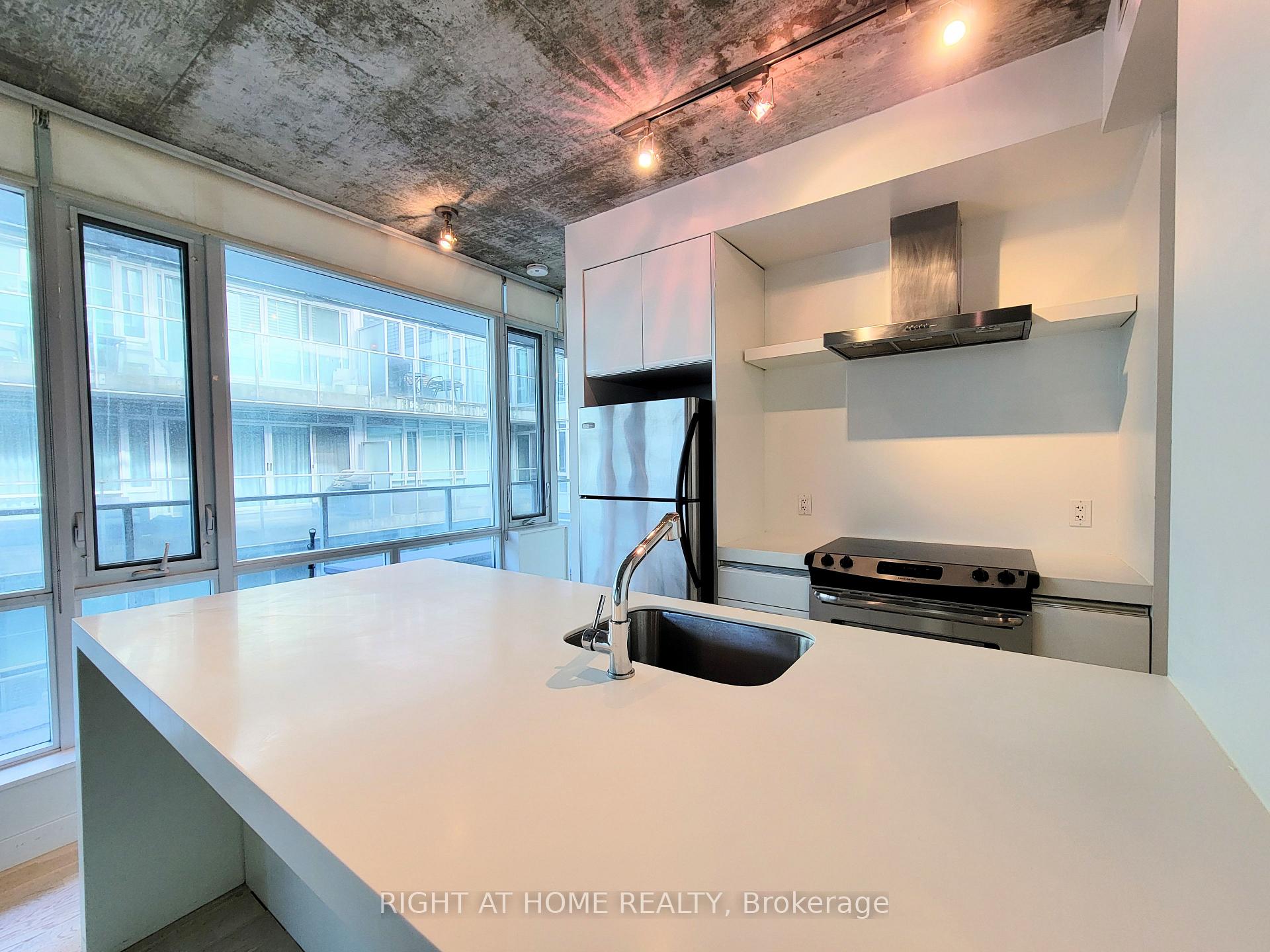 Photo 9 of Unit 808, 75 Portland Street, Toronto, Waterfront Communities — HOMEH