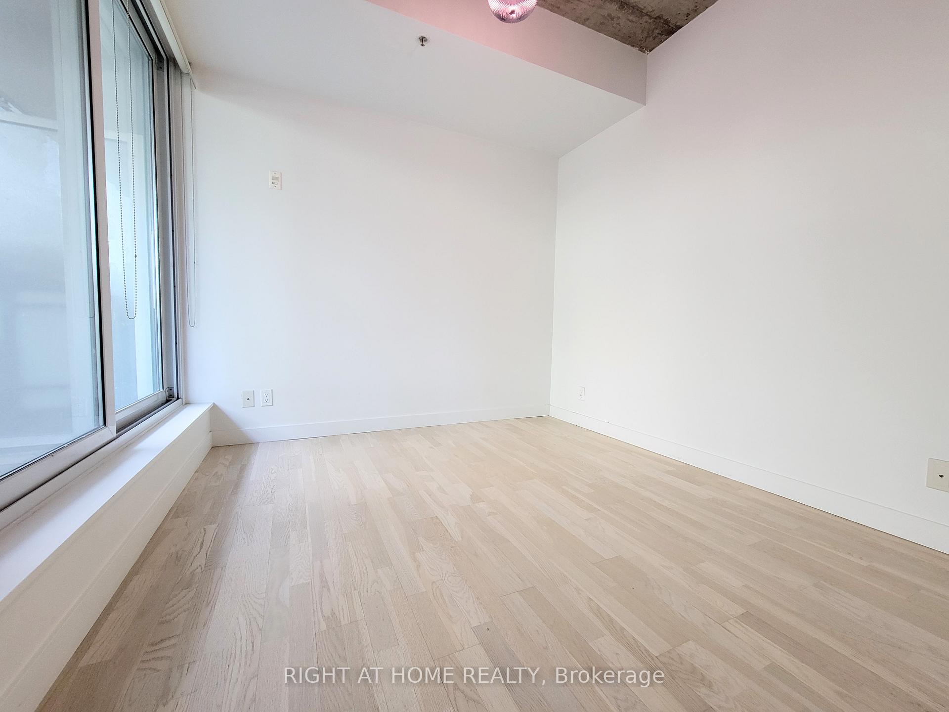 Photo 10 of Unit 808, 75 Portland Street, Toronto, Waterfront Communities — HOMEH