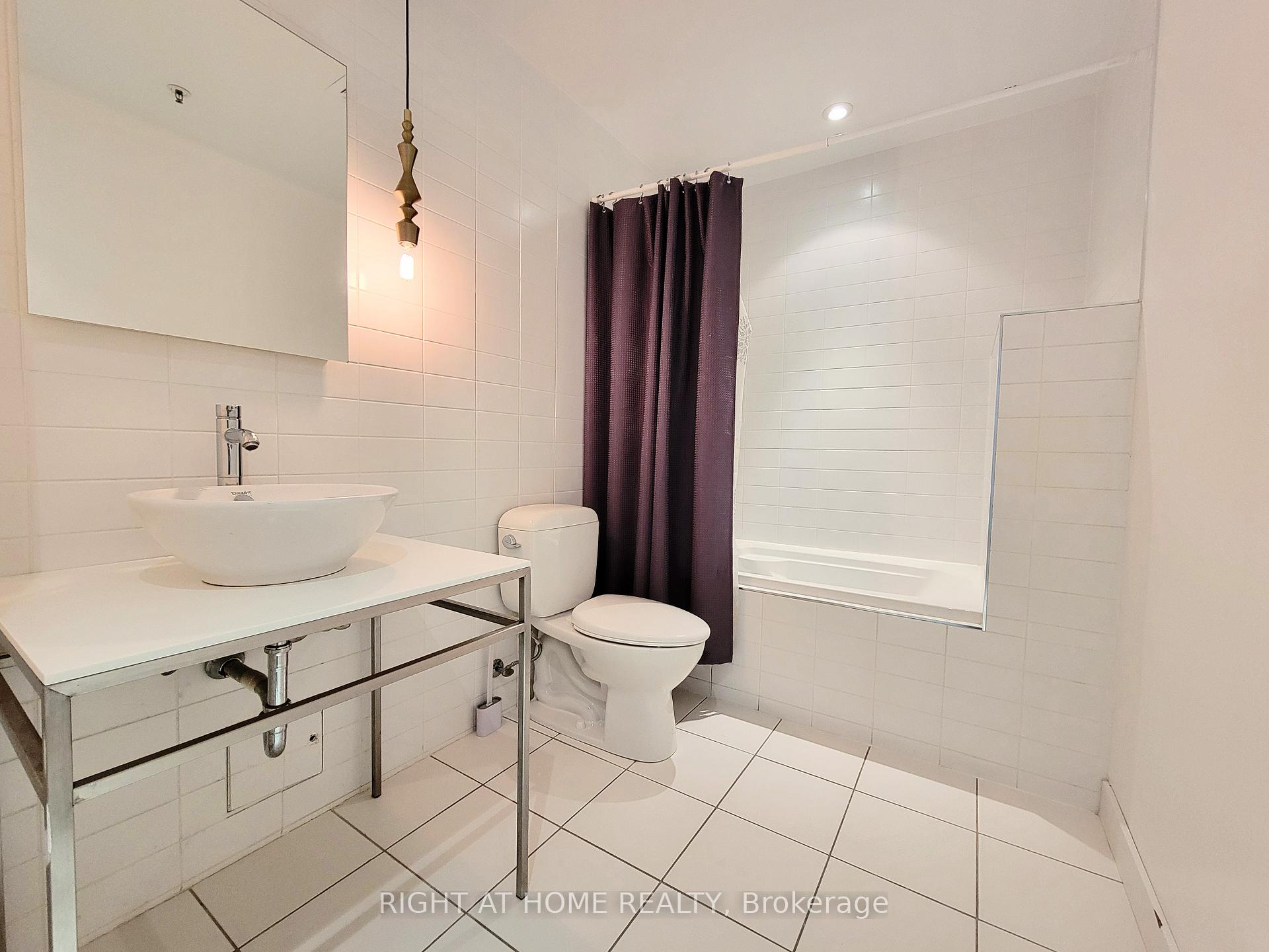 Photo 14 of Unit 808, 75 Portland Street, Toronto, Waterfront Communities — HOMEH