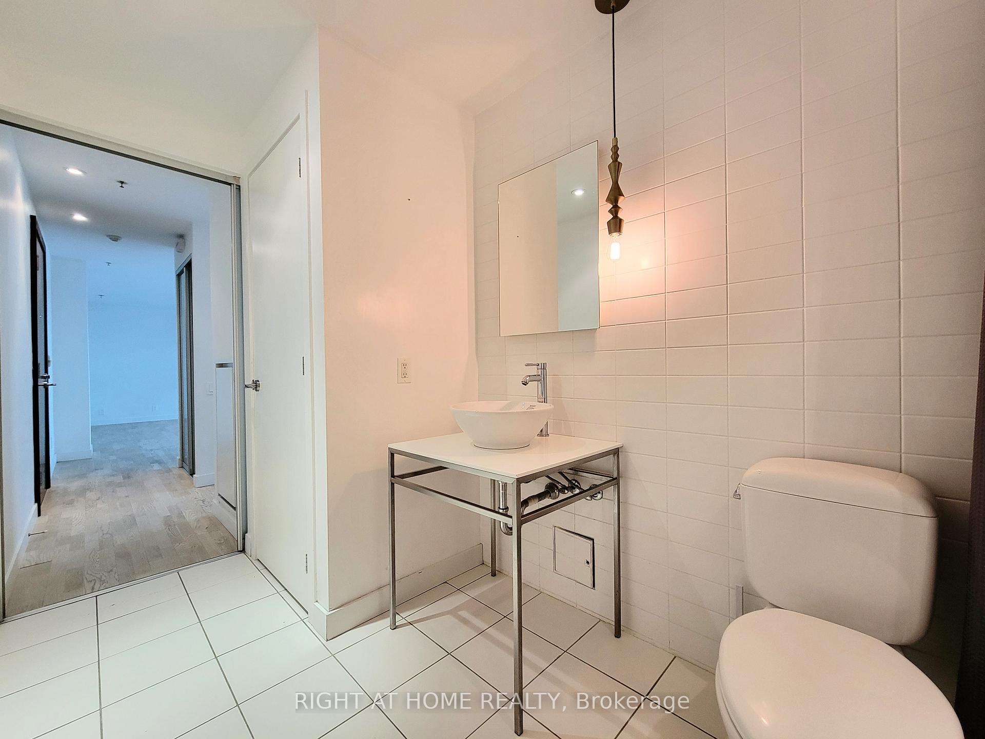 Photo 19 of Unit 808, 75 Portland Street, Toronto, Waterfront Communities — HOMEH