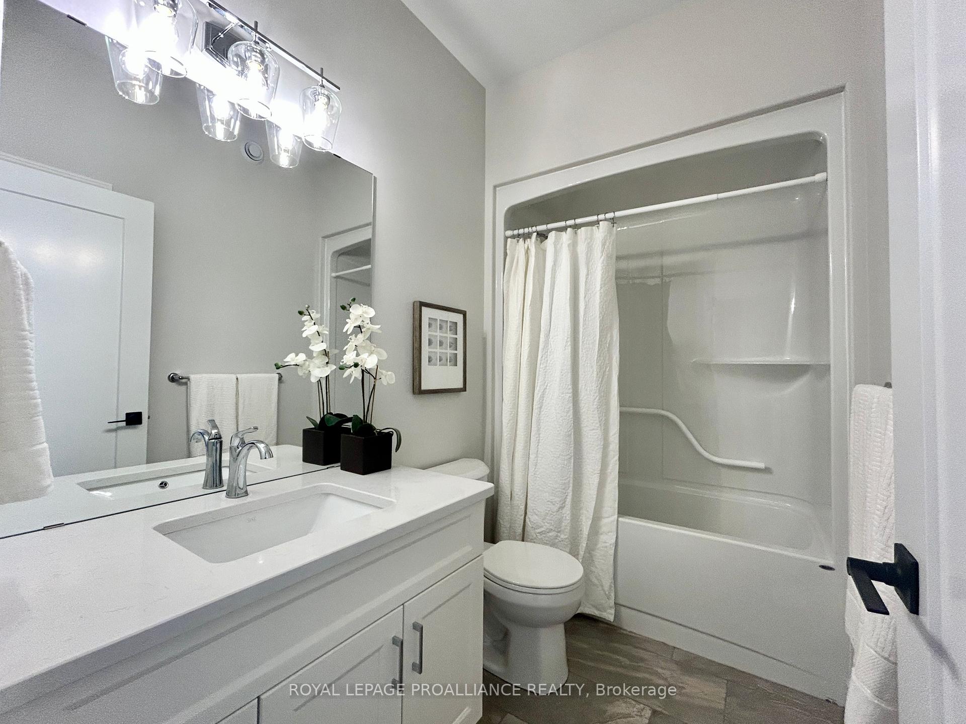 Photo 5 of 130 Stonecrest Boulevard, Quinte West, Sidney Ward — HOMEH
