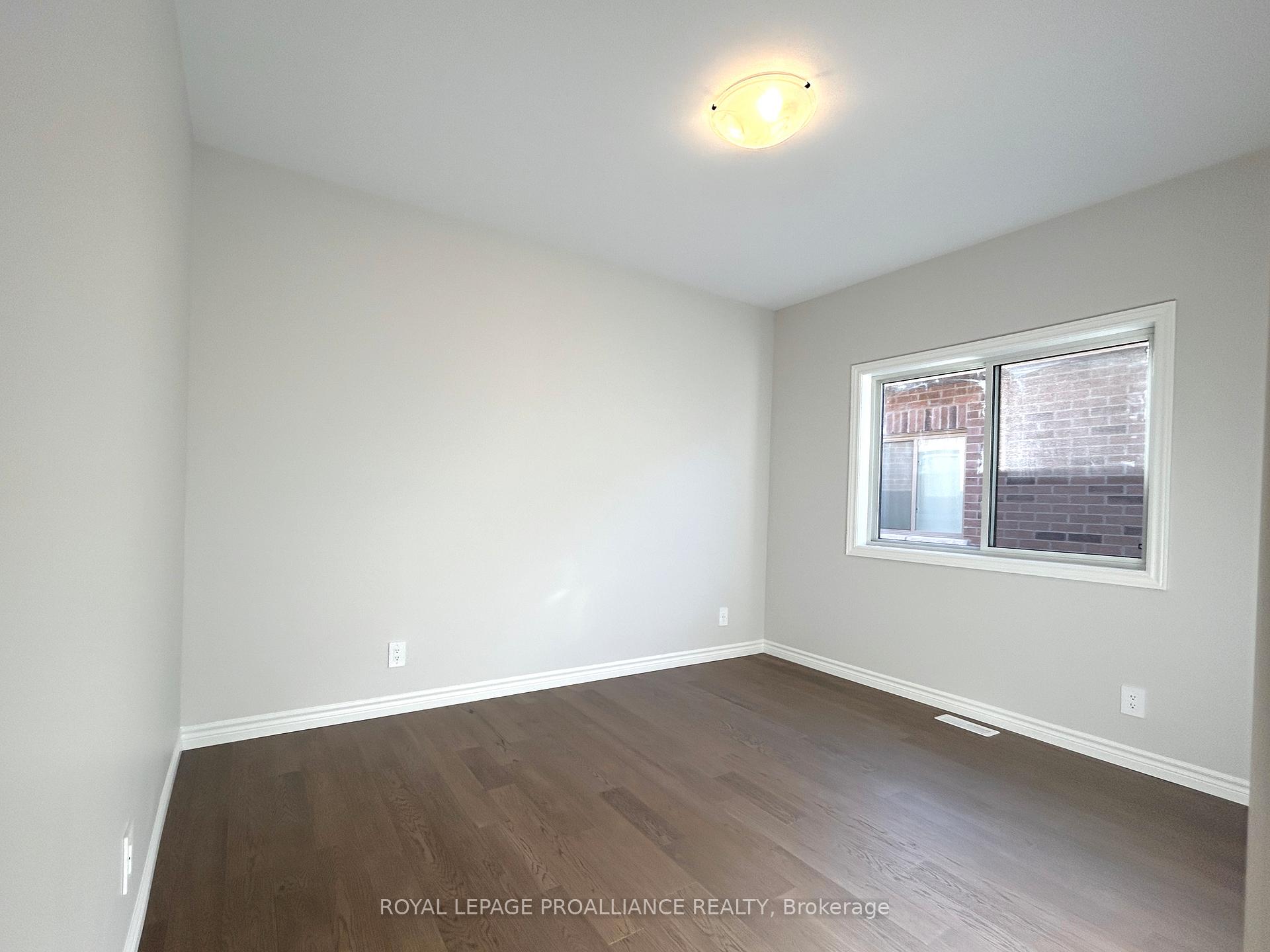 Photo 13 of 130 Stonecrest Boulevard, Quinte West, Sidney Ward — HOMEH