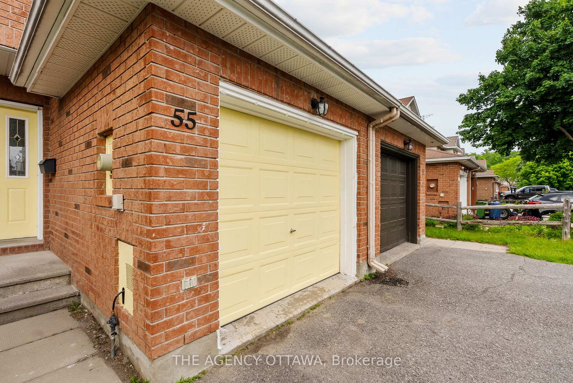 Photo 2 of 55 Springcreek Crescent, Ottawa, Kanata - Bridlewood — HOMEH