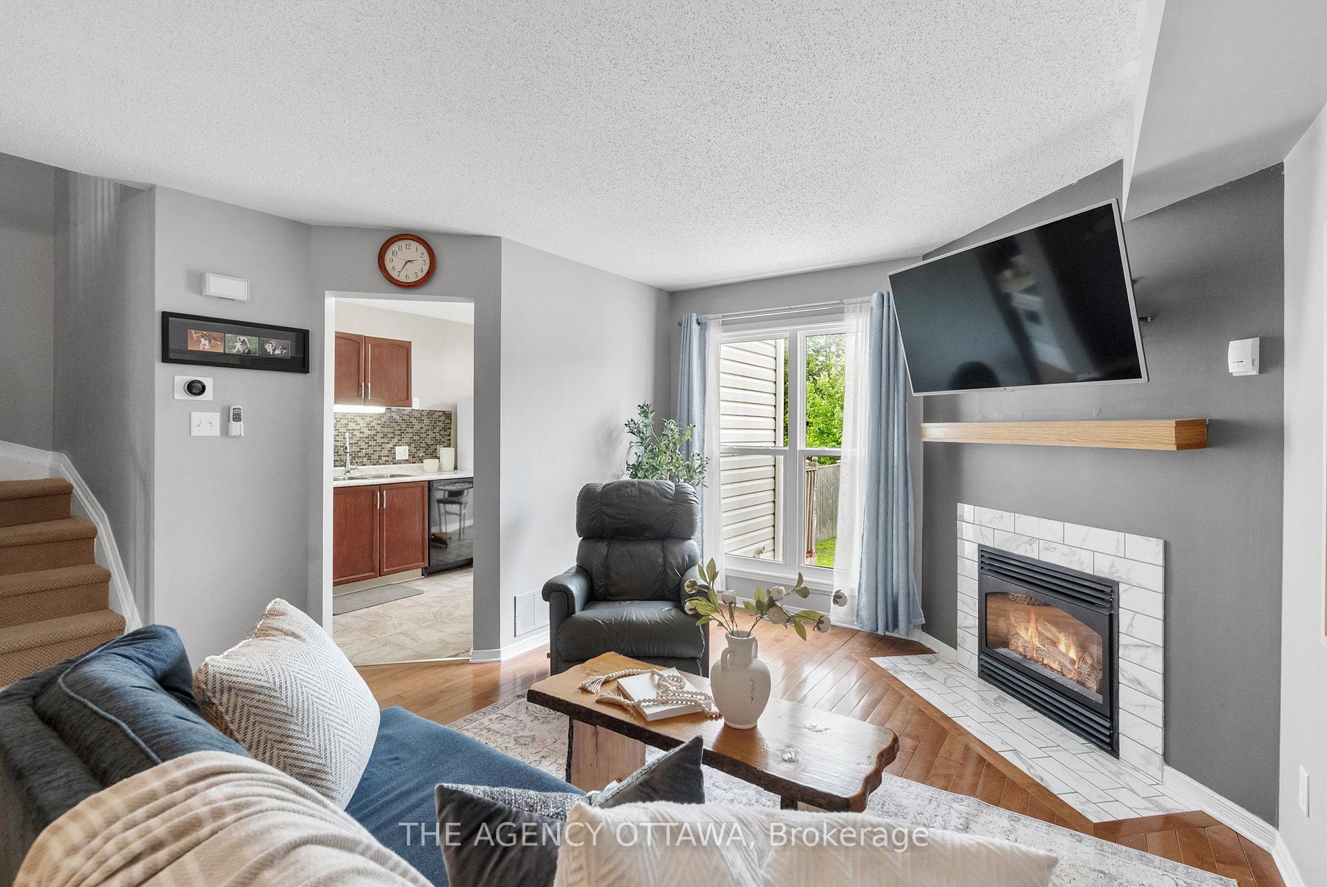 Photo 5 of 55 Springcreek Crescent, Ottawa, Kanata - Bridlewood — HOMEH