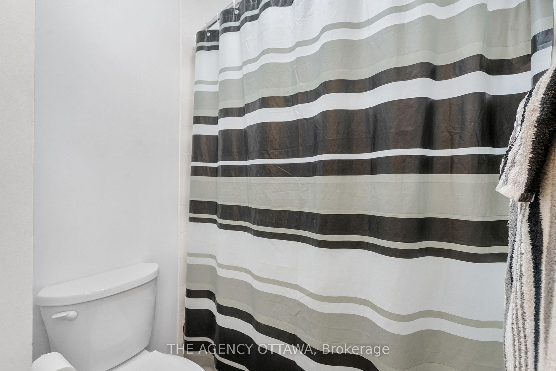 Photo 4 of 55 Springcreek Crescent, Ottawa, Kanata - Bridlewood — HOMEH