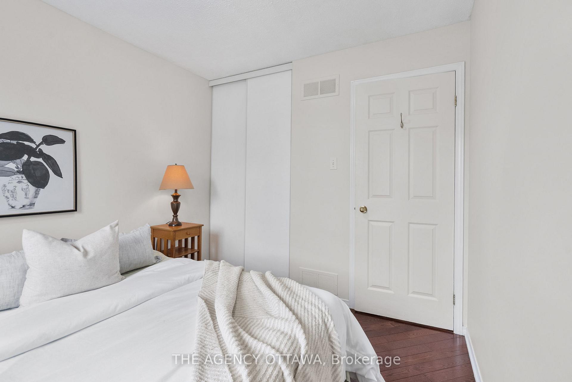 Photo 14 of 55 Springcreek Crescent, Ottawa, Kanata - Bridlewood — HOMEH