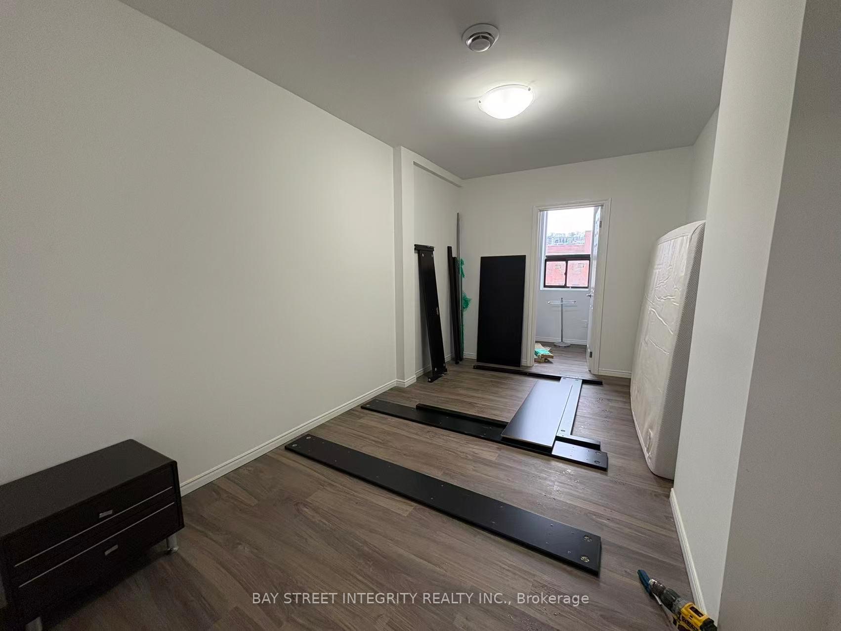 Photo 10 of Unit 3A, 71 Main Street E, Hamilton, Beasley — HOMEH