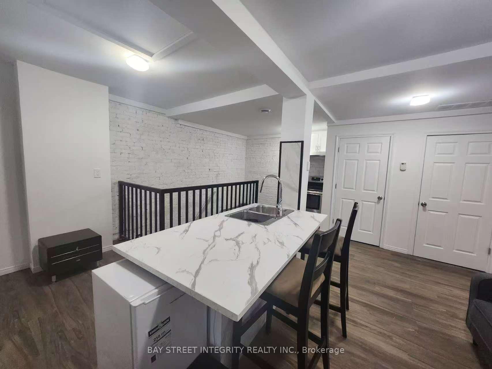 Photo 15 of Unit 3A, 71 Main Street E, Hamilton, Beasley — HOMEH