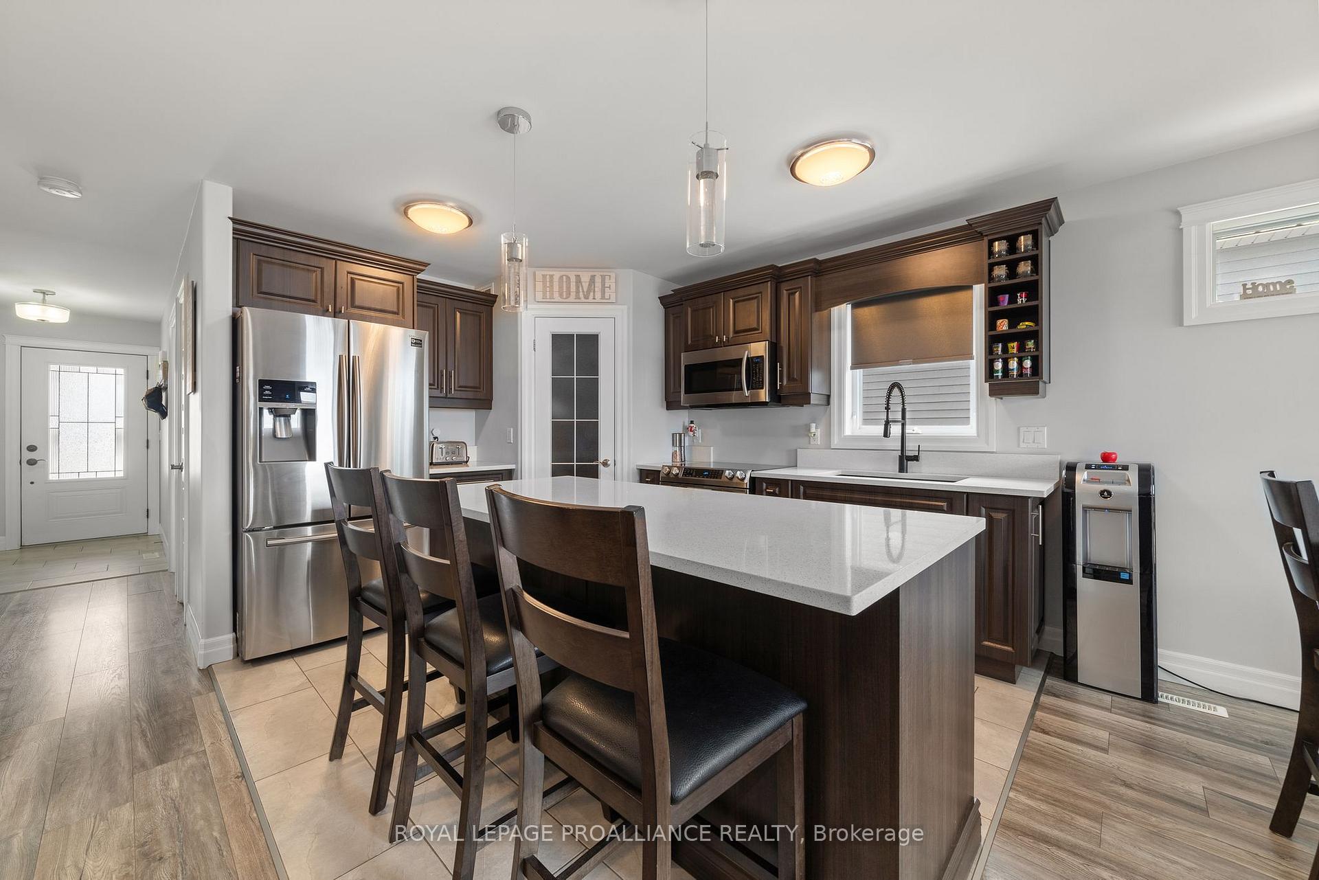 Photo 7 of 14 Butternut Court, Belleville, Belleville Ward — HOMEH
