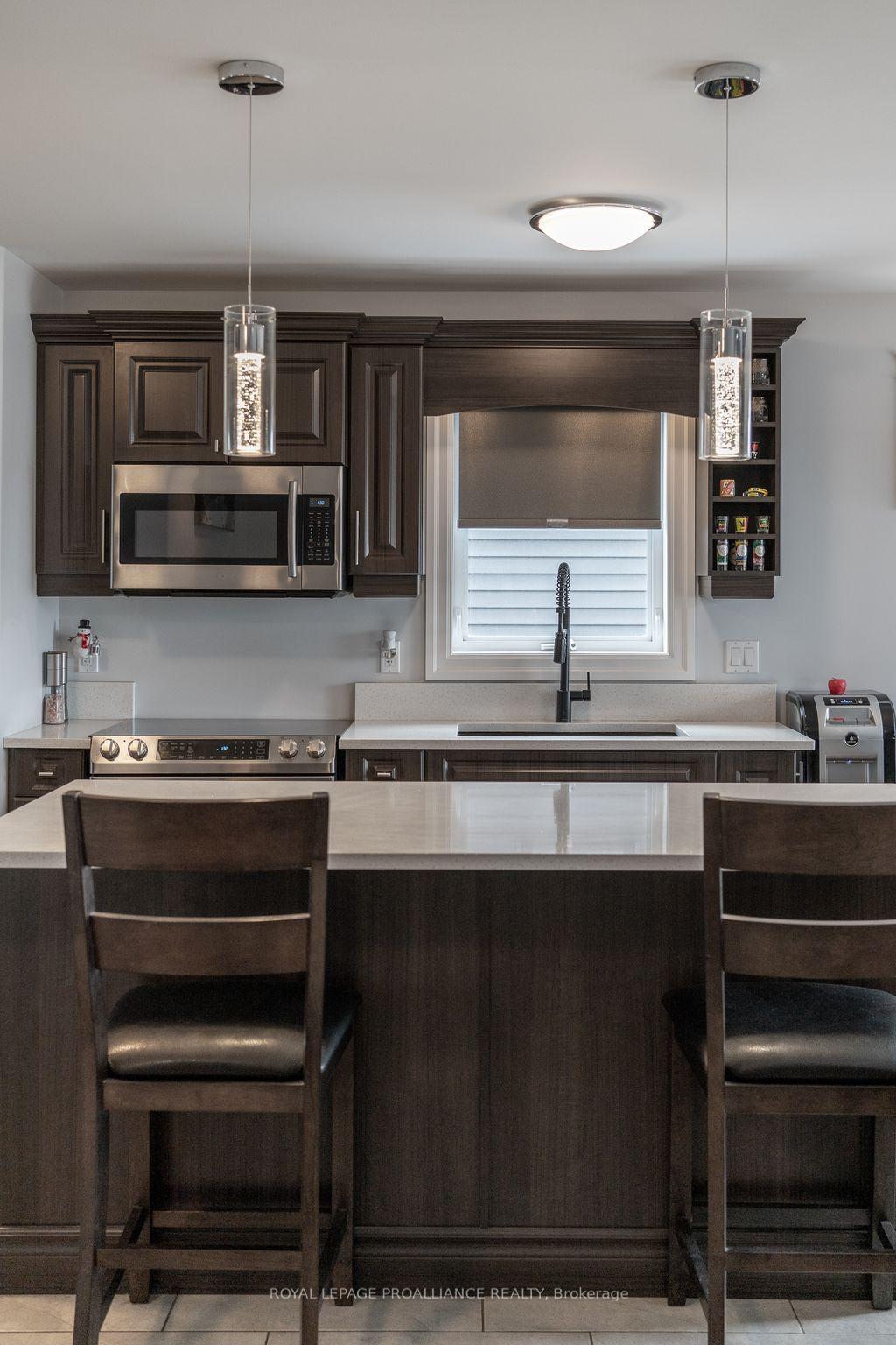 Photo 8 of 14 Butternut Court, Belleville, Belleville Ward — HOMEH