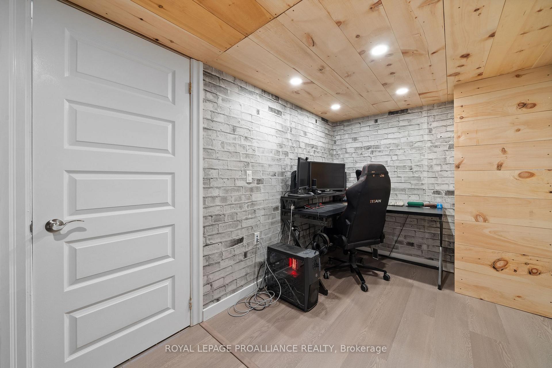 Photo 38 of 14 Butternut Court, Belleville, Belleville Ward — HOMEH