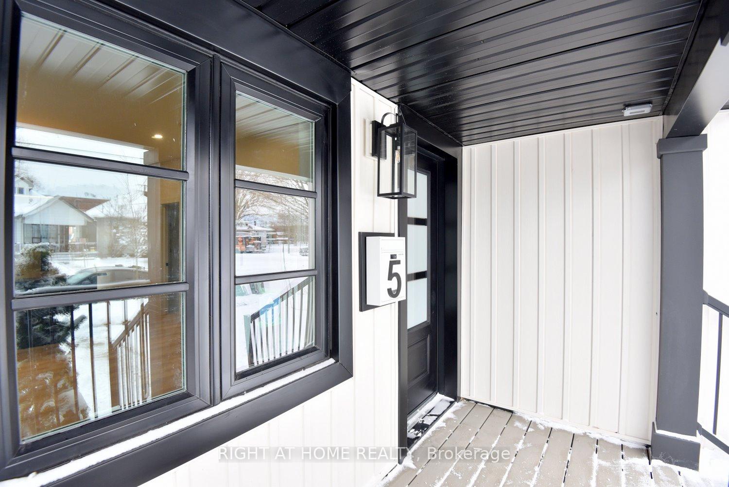 Photo 2 of 5 Cozy Street, Welland, Lincoln/Crowland — HOMEH