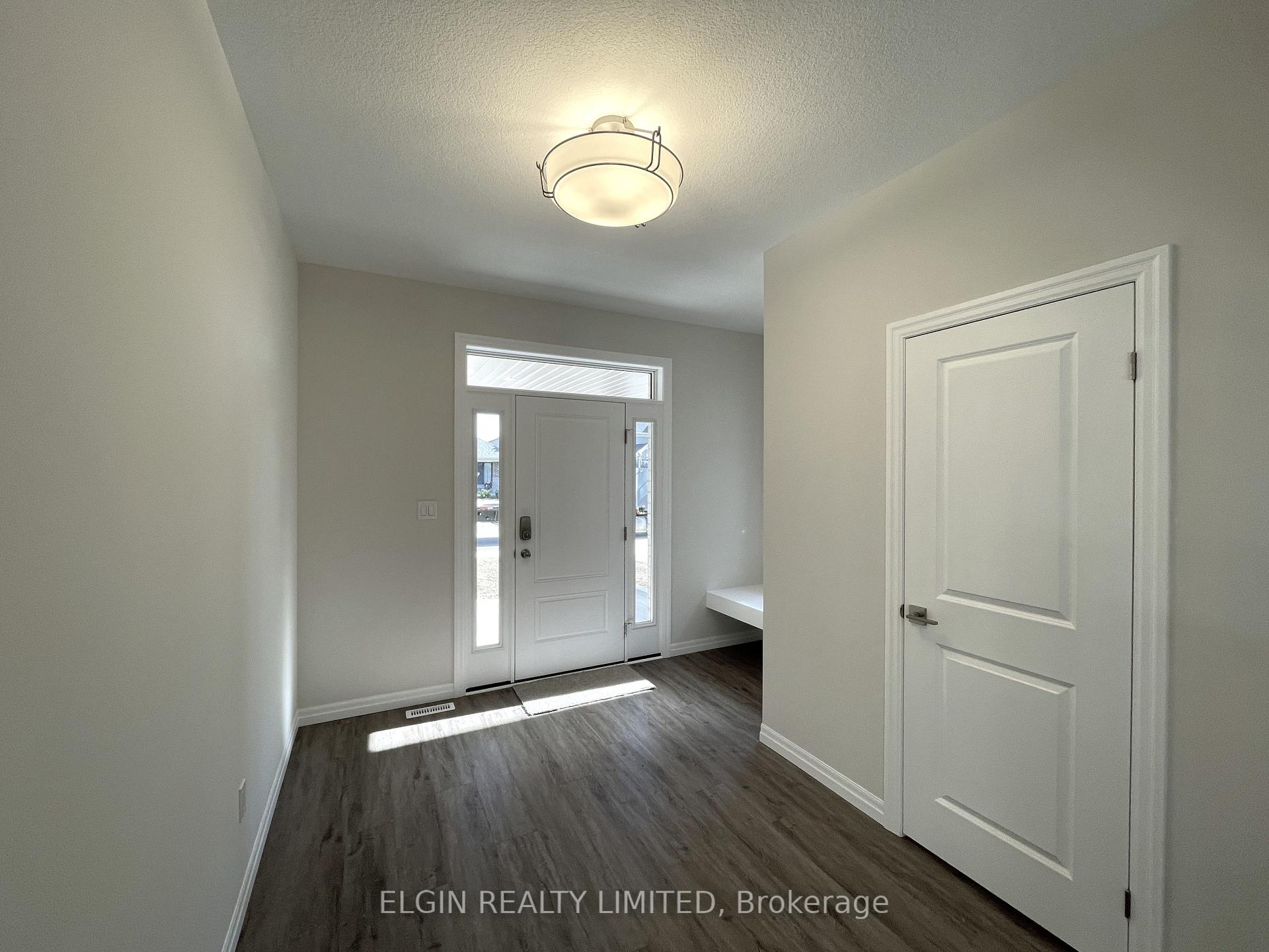 Photo 11 of 43 Lark Street, Tillsonburg — HOMEH