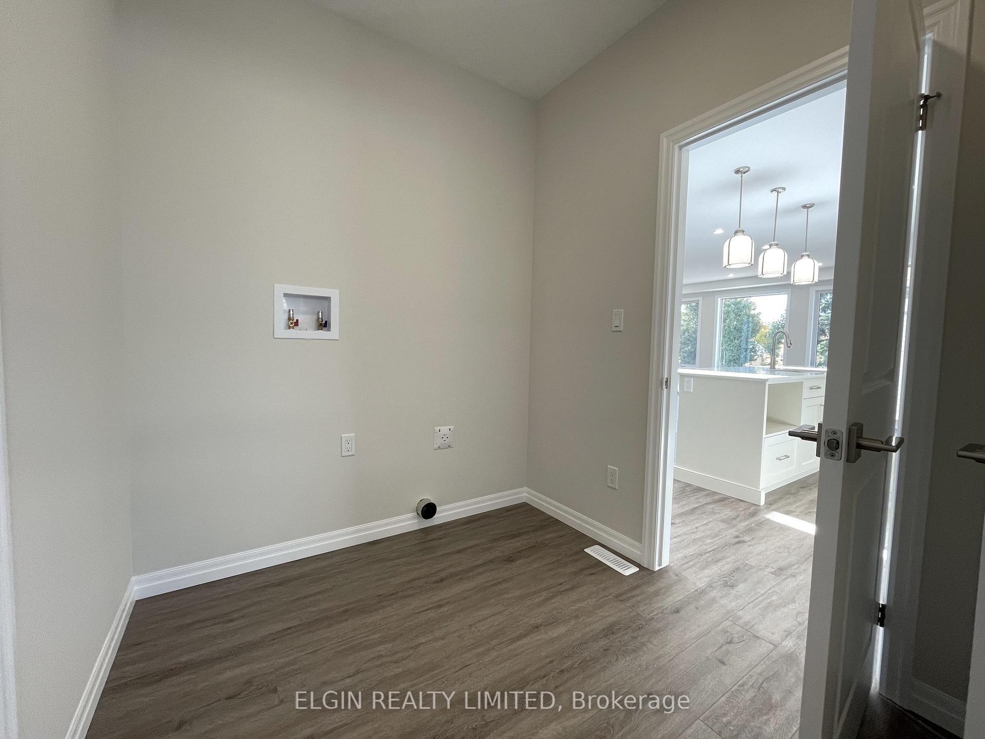 Photo 17 of 43 Lark Street, Tillsonburg — HOMEH