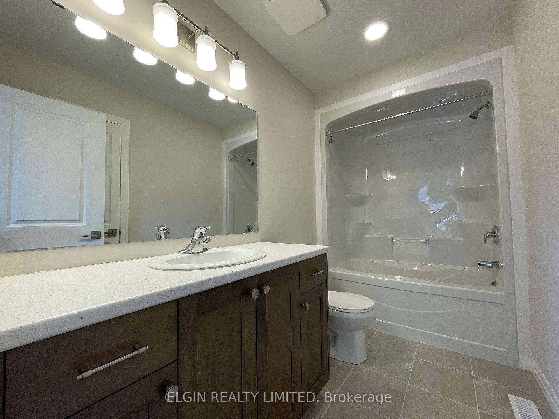 Photo 9 of 43 Lark Street, Tillsonburg — HOMEH