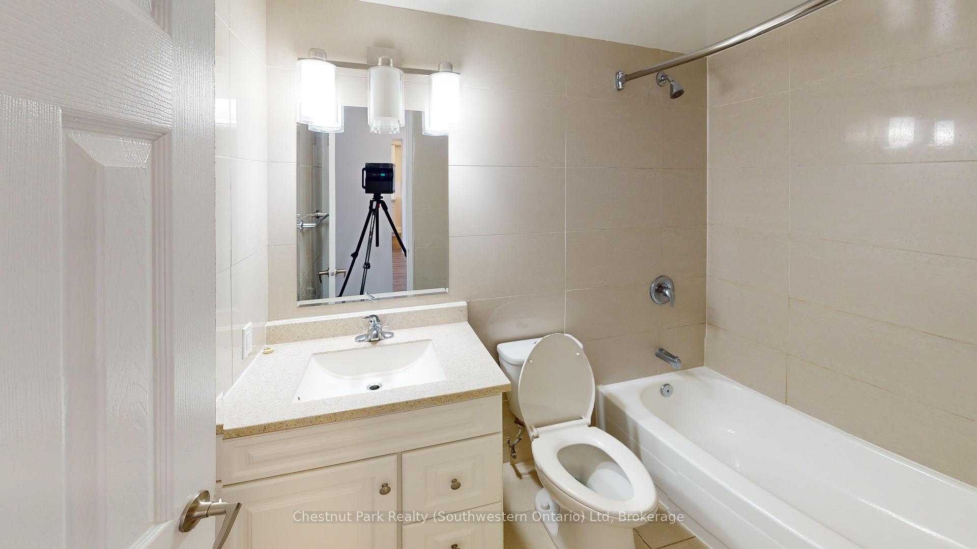 Photo 9 of Unit 1104, 2 Quebec Street, Guelph, Downtown — HOMEH