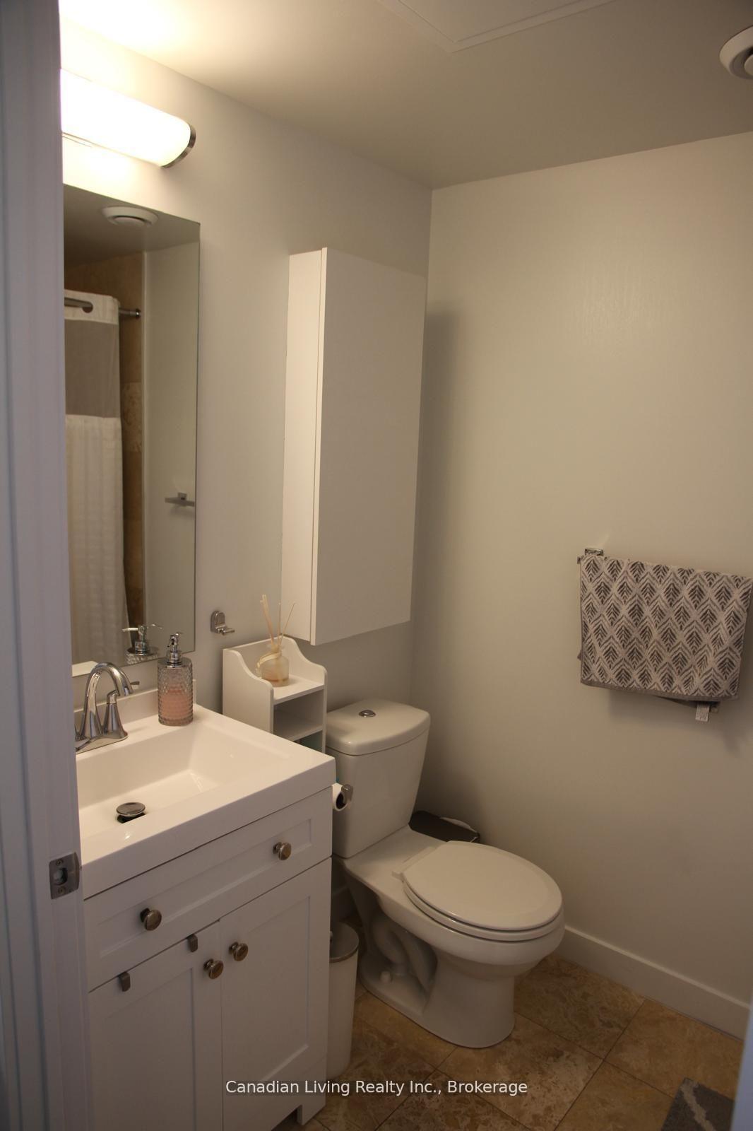 Photo 8 of Unit 5501, 12 York Street, Toronto, Waterfront Communities — HOMEH