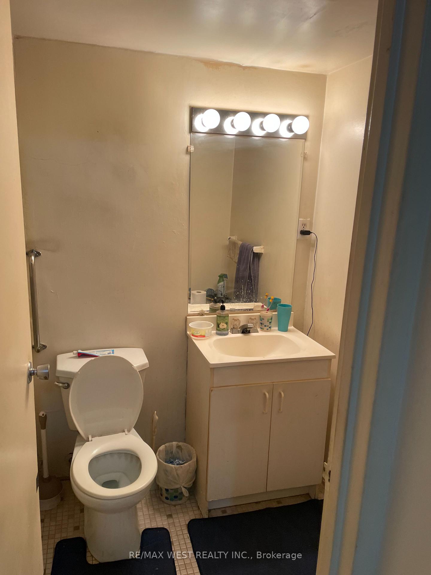 Photo 8 of Unit 809, 15 Nicklaus Drive, Hamilton, Vincent — HOMEH