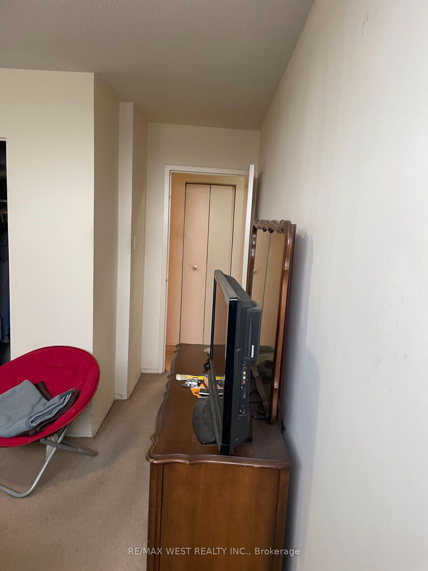 Photo 5 of Unit 809, 15 Nicklaus Drive, Hamilton, Vincent — HOMEH