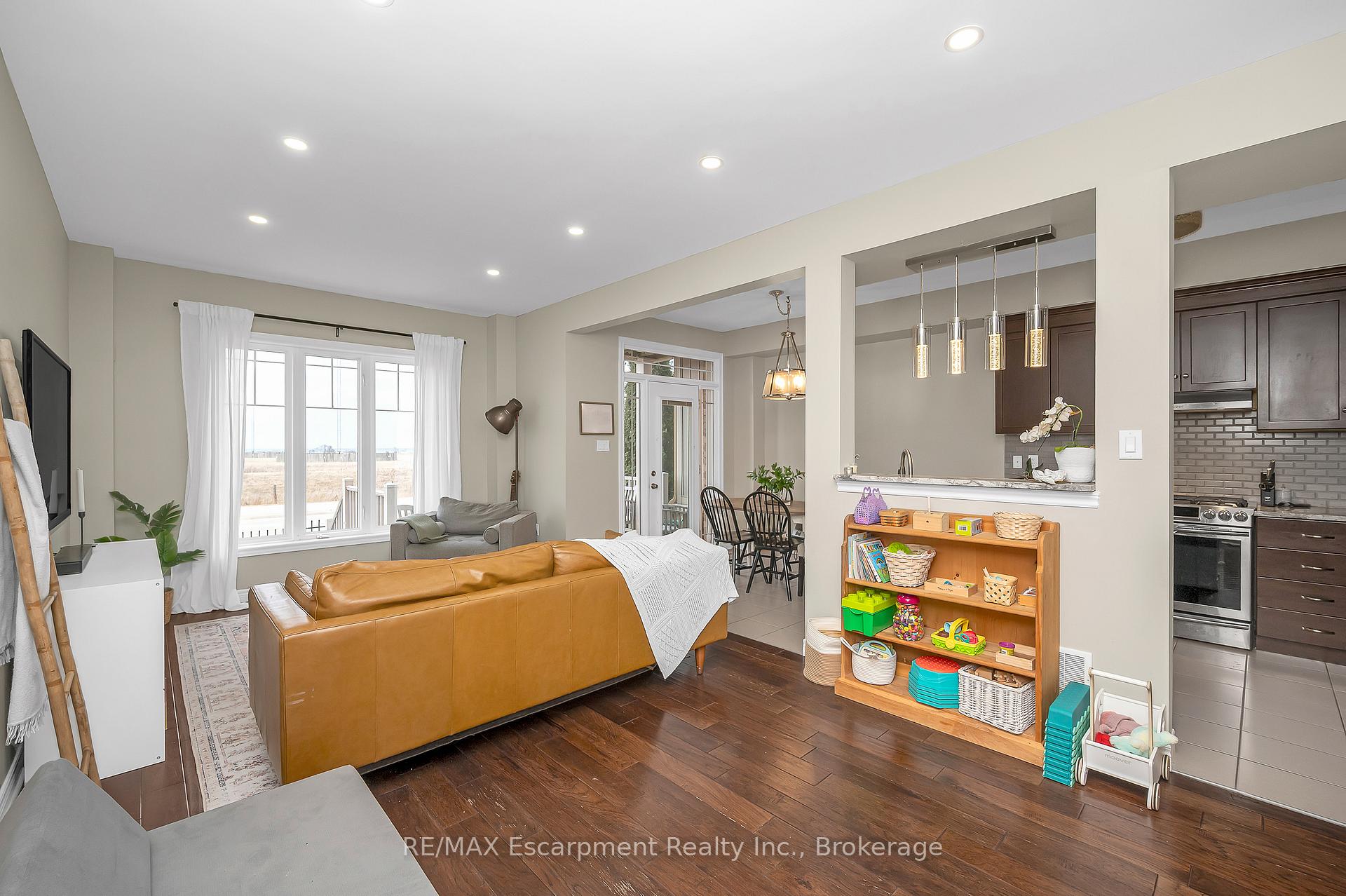 Photo 26 of Unit 21, 8 Lakelawn Road, Grimsby, Grimsby Beach — HOMEH