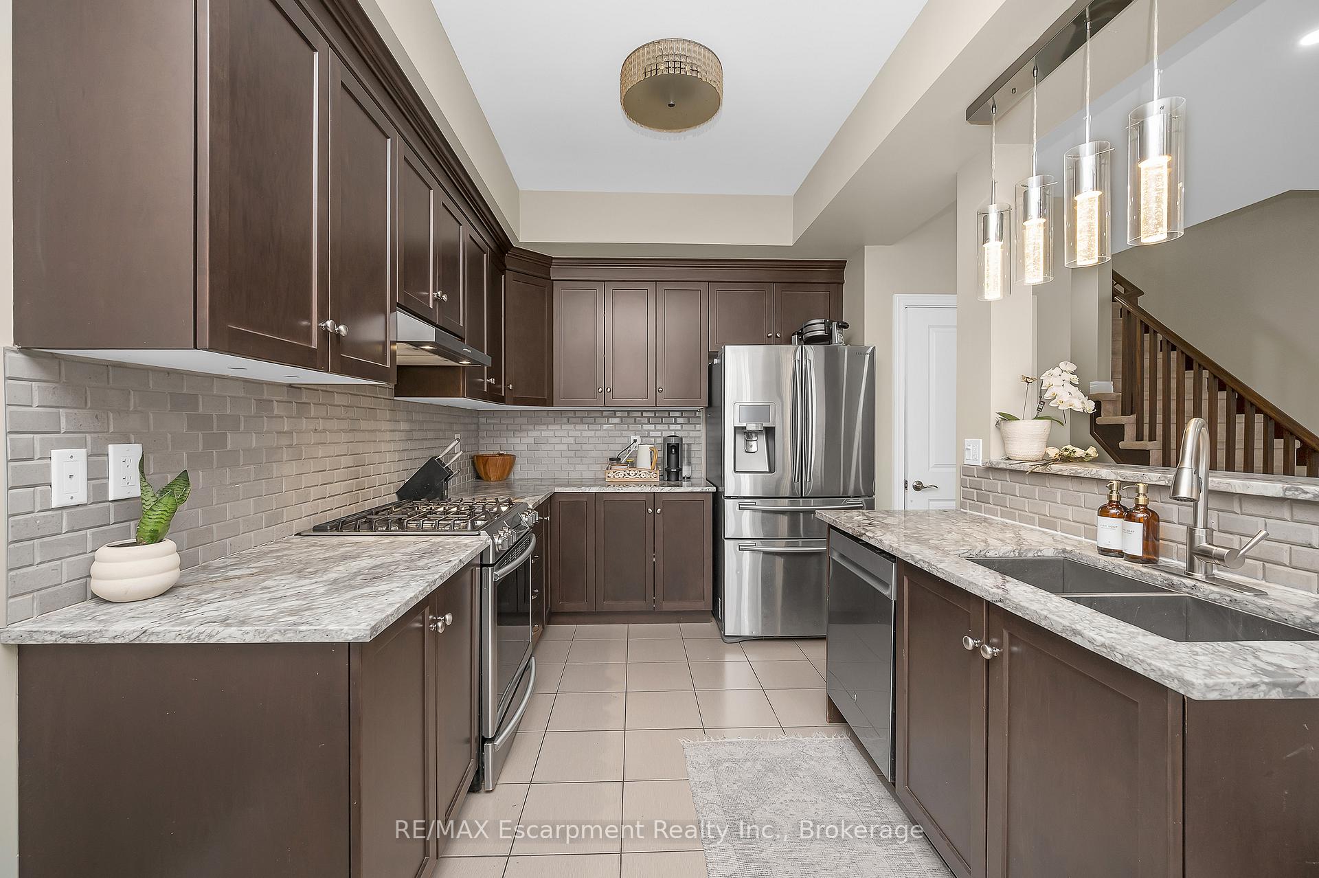 Photo 21 of Unit 21, 8 Lakelawn Road, Grimsby, Grimsby Beach — HOMEH