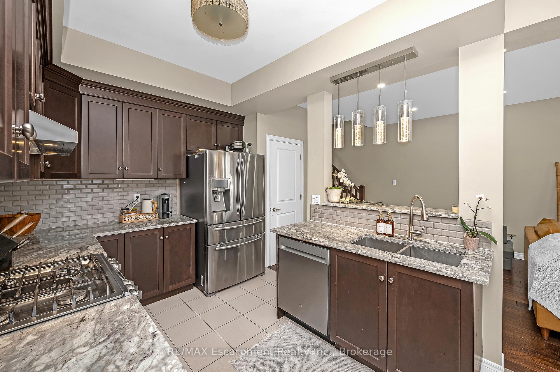Photo 24 of Unit 21, 8 Lakelawn Road, Grimsby, Grimsby Beach — HOMEH