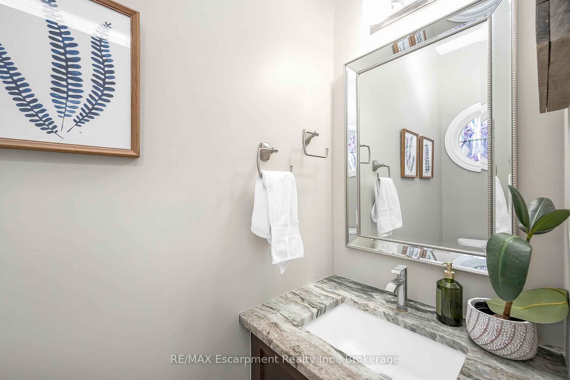 Photo 6 of Unit 21, 8 Lakelawn Road, Grimsby, Grimsby Beach — HOMEH