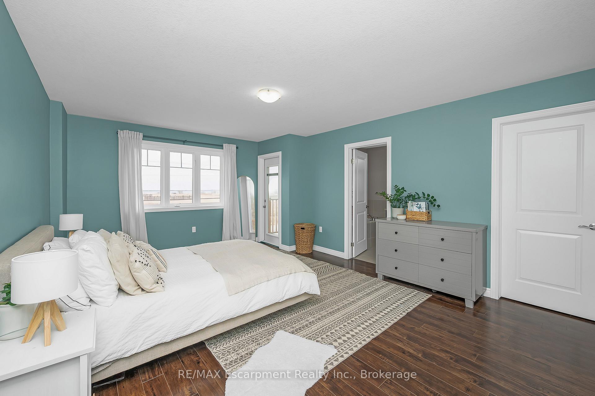 Photo 17 of Unit 21, 8 Lakelawn Road, Grimsby, Grimsby Beach — HOMEH