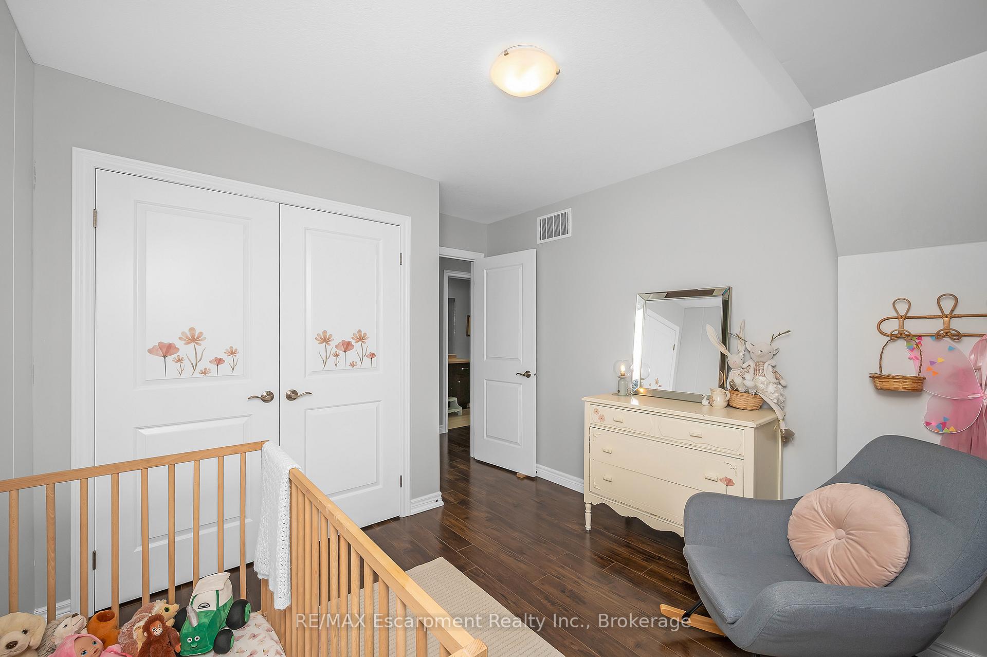 Photo 12 of Unit 21, 8 Lakelawn Road, Grimsby, Grimsby Beach — HOMEH