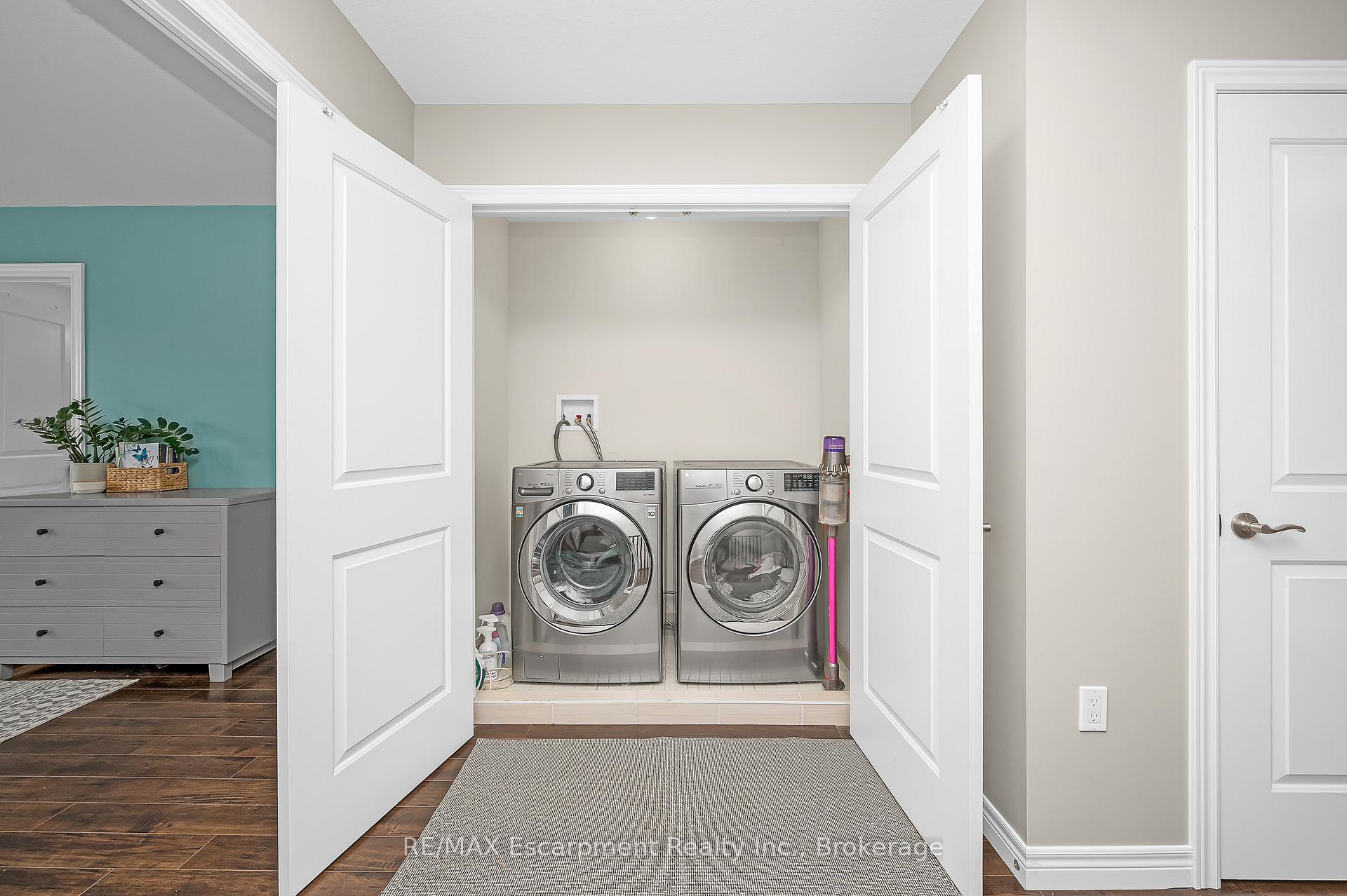 Photo 14 of Unit 21, 8 Lakelawn Road, Grimsby, Grimsby Beach — HOMEH