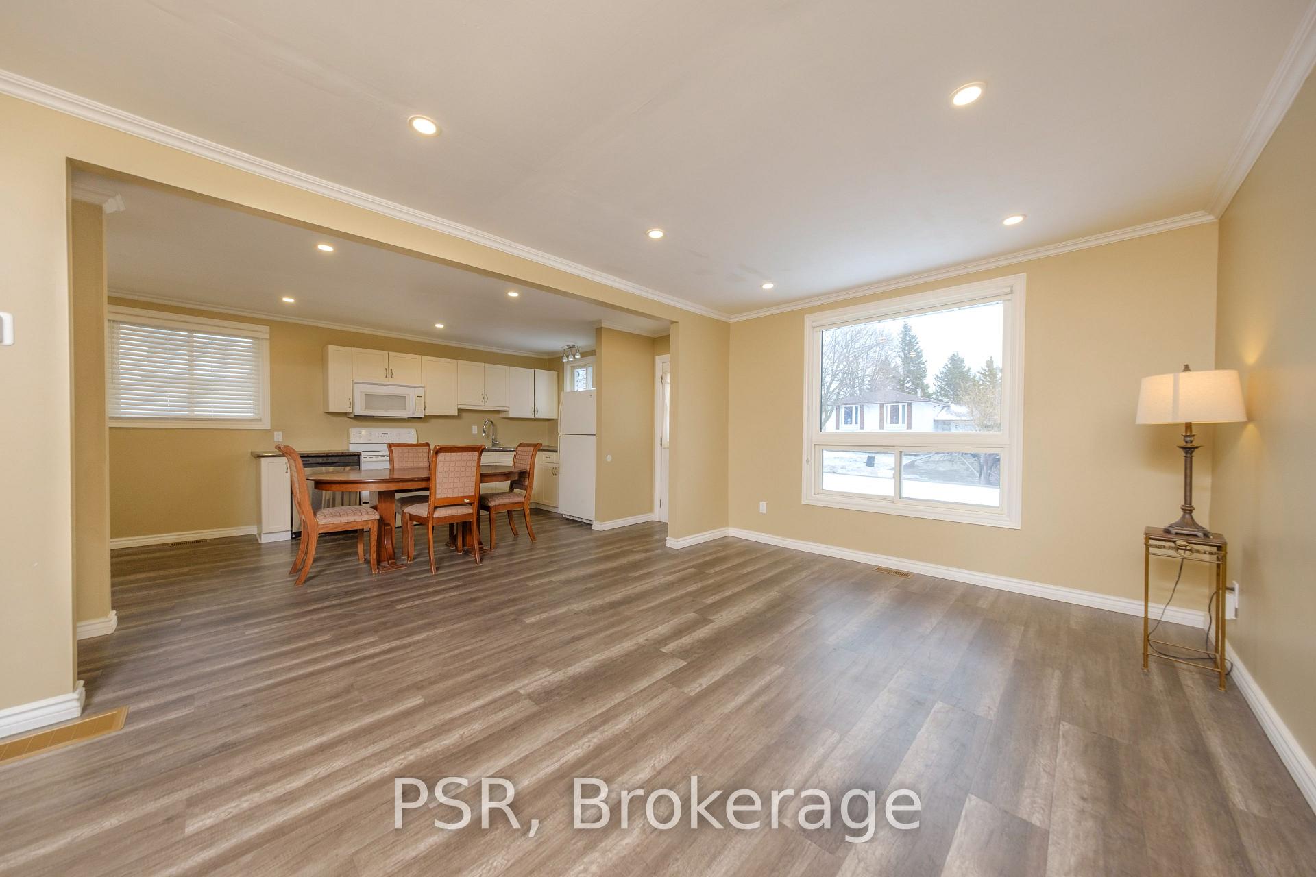 Photo 2 of 708 Johnston Crescent W, Kincardine — HOMEH