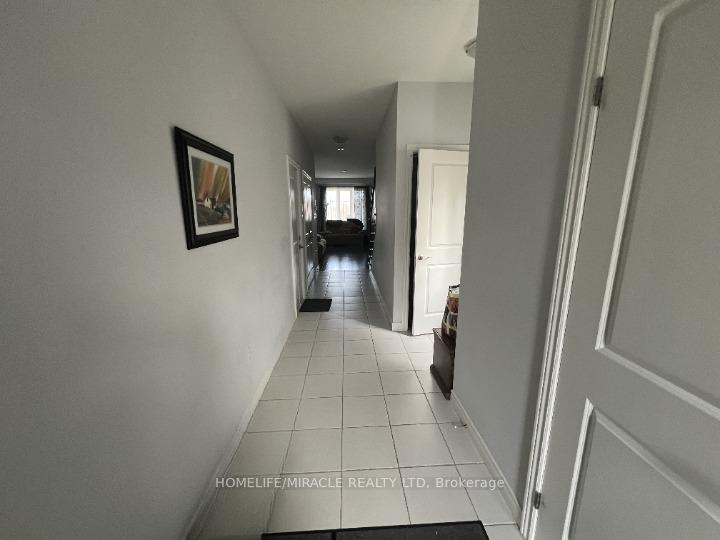 Photo 4 of 118 Dunrobin Lane, Grimsby, Grimsby Beach — HOMEH