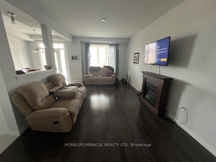 Photo 6 of 118 Dunrobin Lane, Grimsby, Grimsby Beach — HOMEH