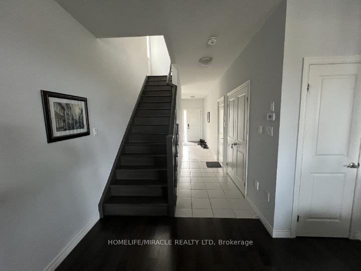 Photo 7 of 118 Dunrobin Lane, Grimsby, Grimsby Beach — HOMEH