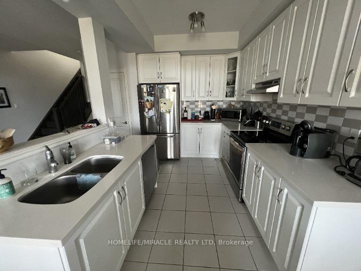 Photo 9 of 118 Dunrobin Lane, Grimsby, Grimsby Beach — HOMEH