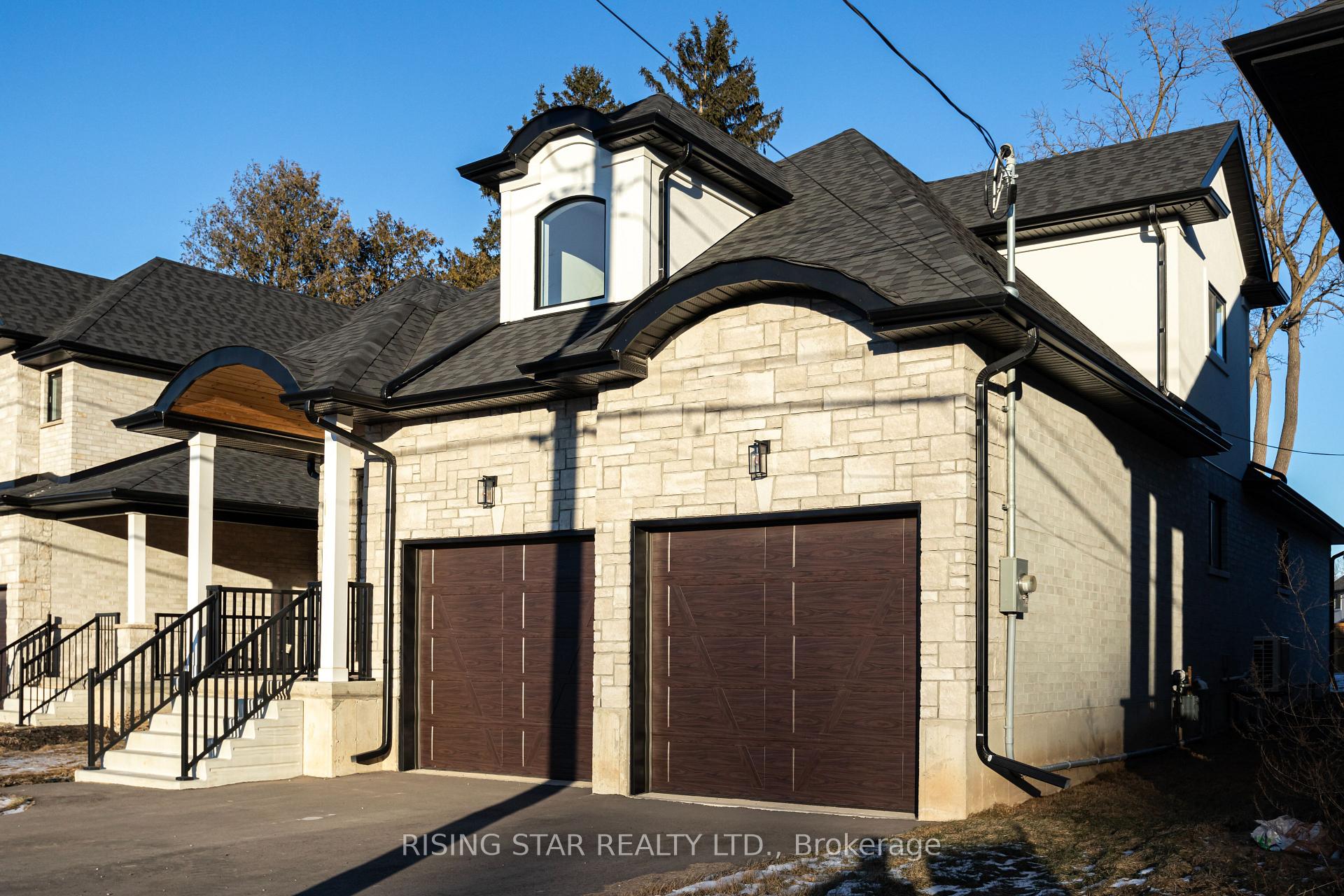 Photo 2 of 234 Mount Pleasant Street, Brant, Brantford Twp — HOMEH