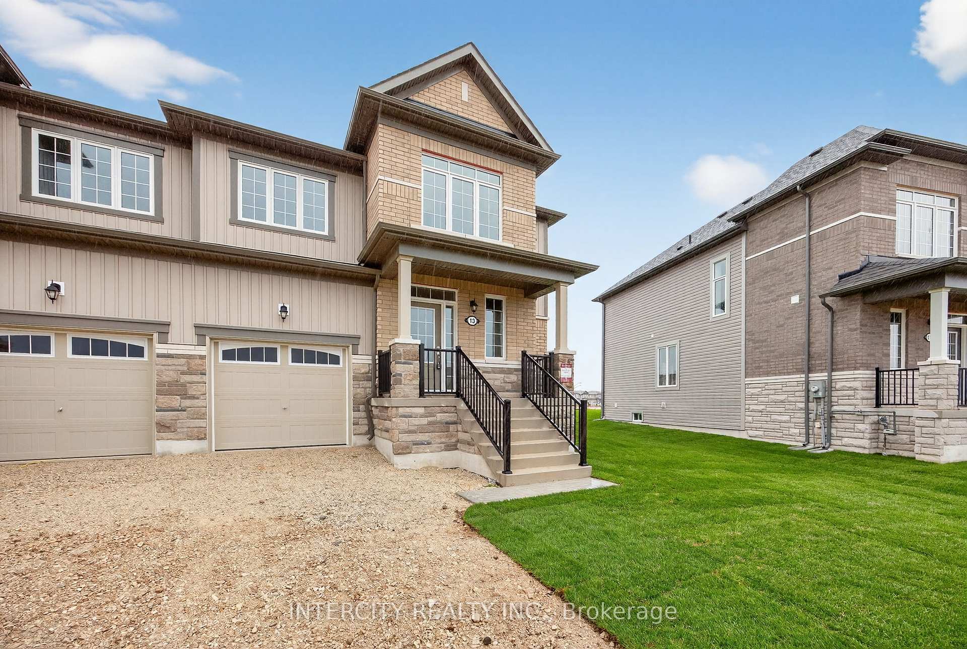 Photo 11 of 13 Avalon Drive, Wasaga Beach — HOMEH