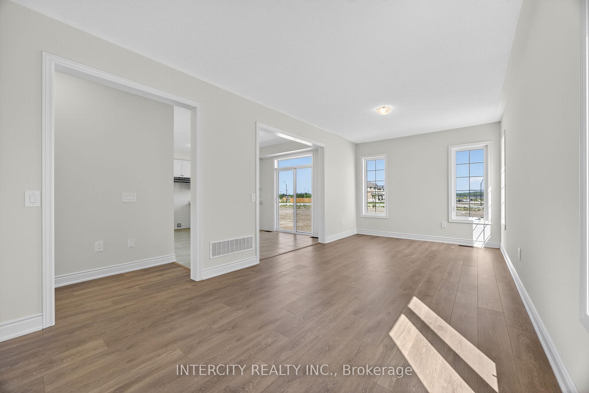 Photo 31 of 13 Avalon Drive, Wasaga Beach — HOMEH