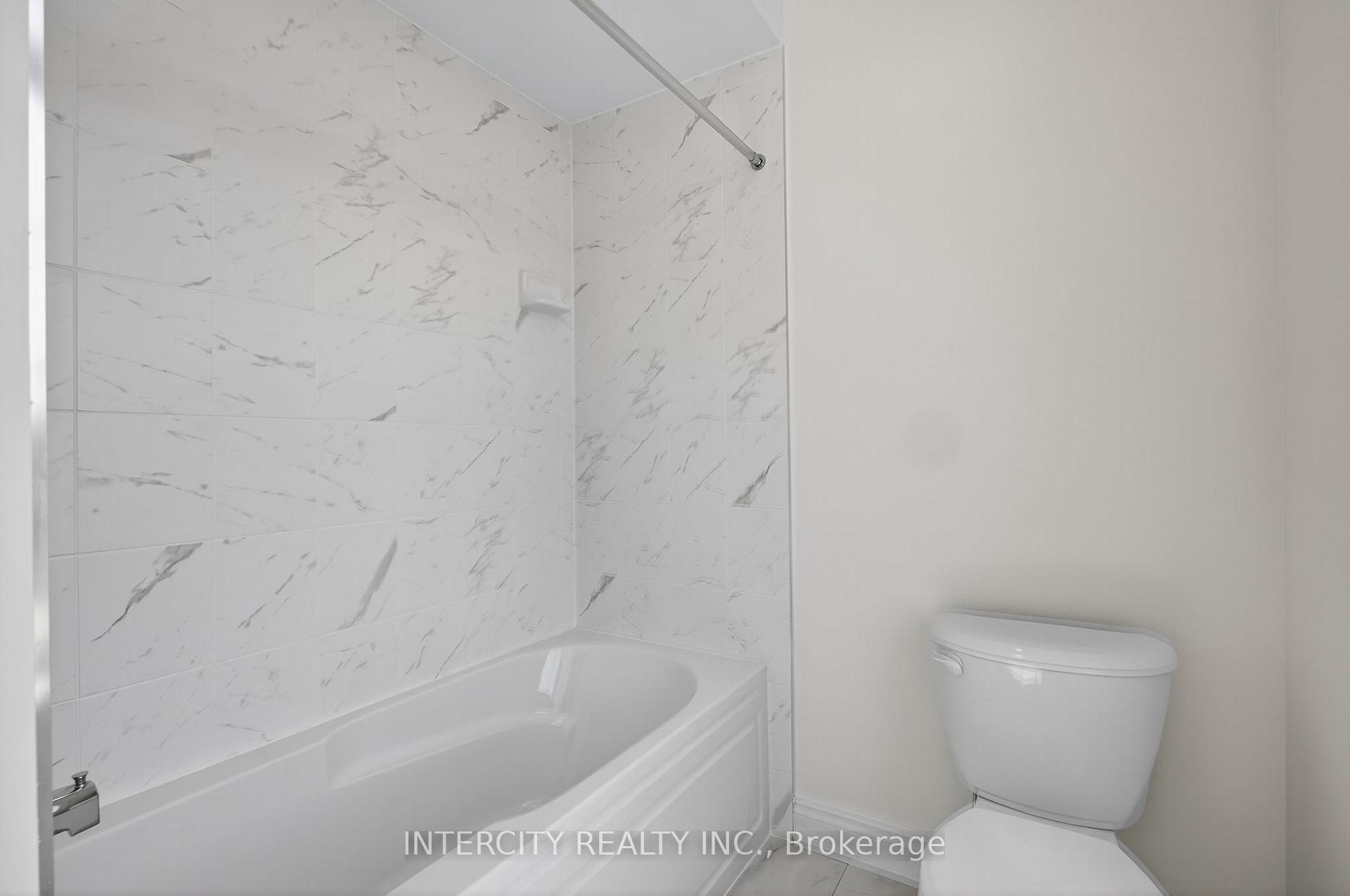 Photo 7 of 13 Avalon Drive, Wasaga Beach — HOMEH