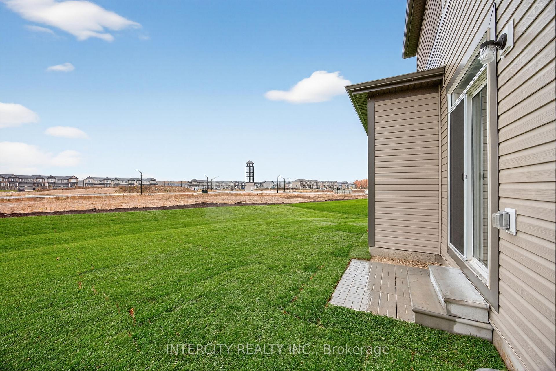 Photo 16 of 13 Avalon Drive, Wasaga Beach — HOMEH