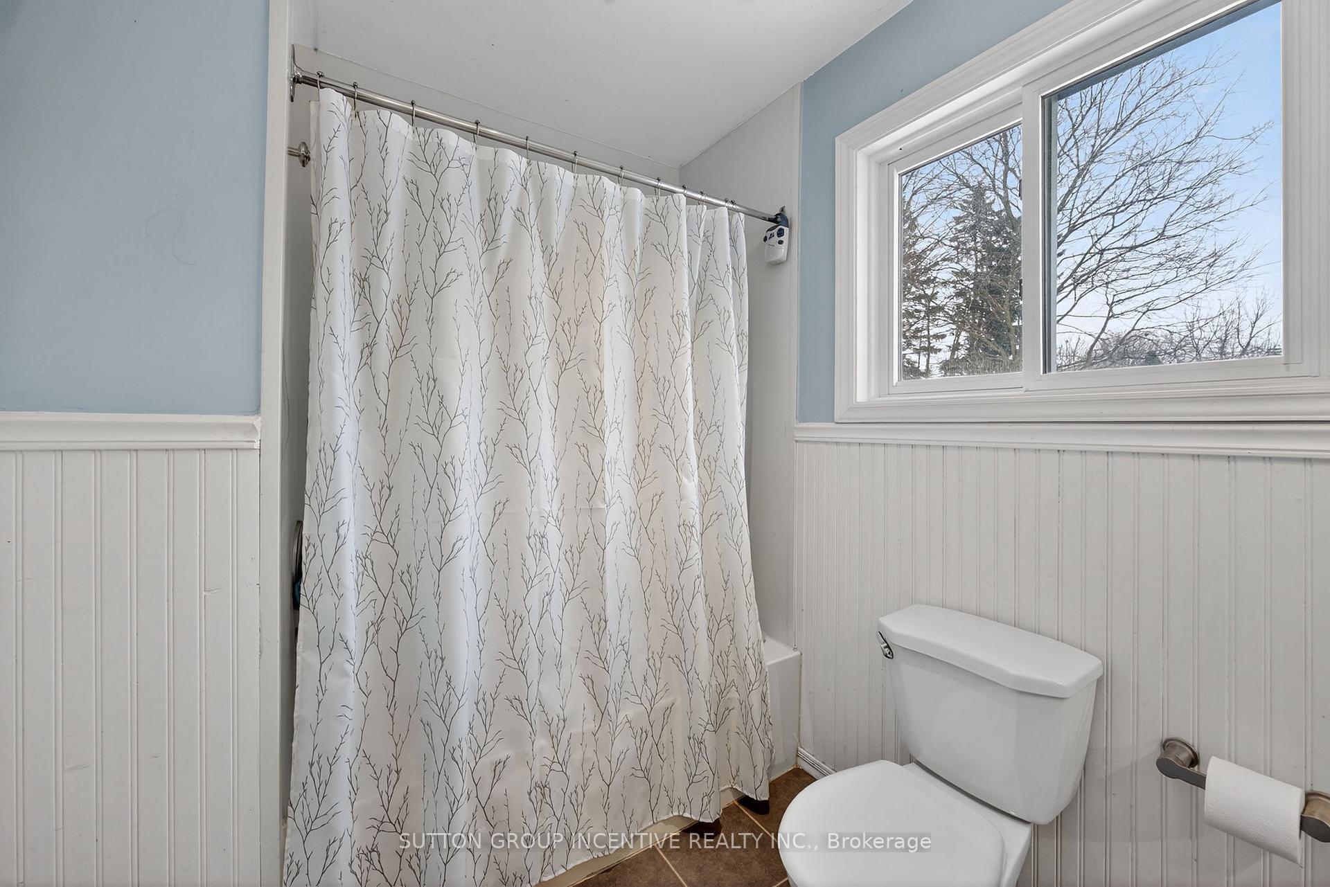 Photo 31 of 28 Springhome Road, Barrie, Allandale Heights — HOMEH