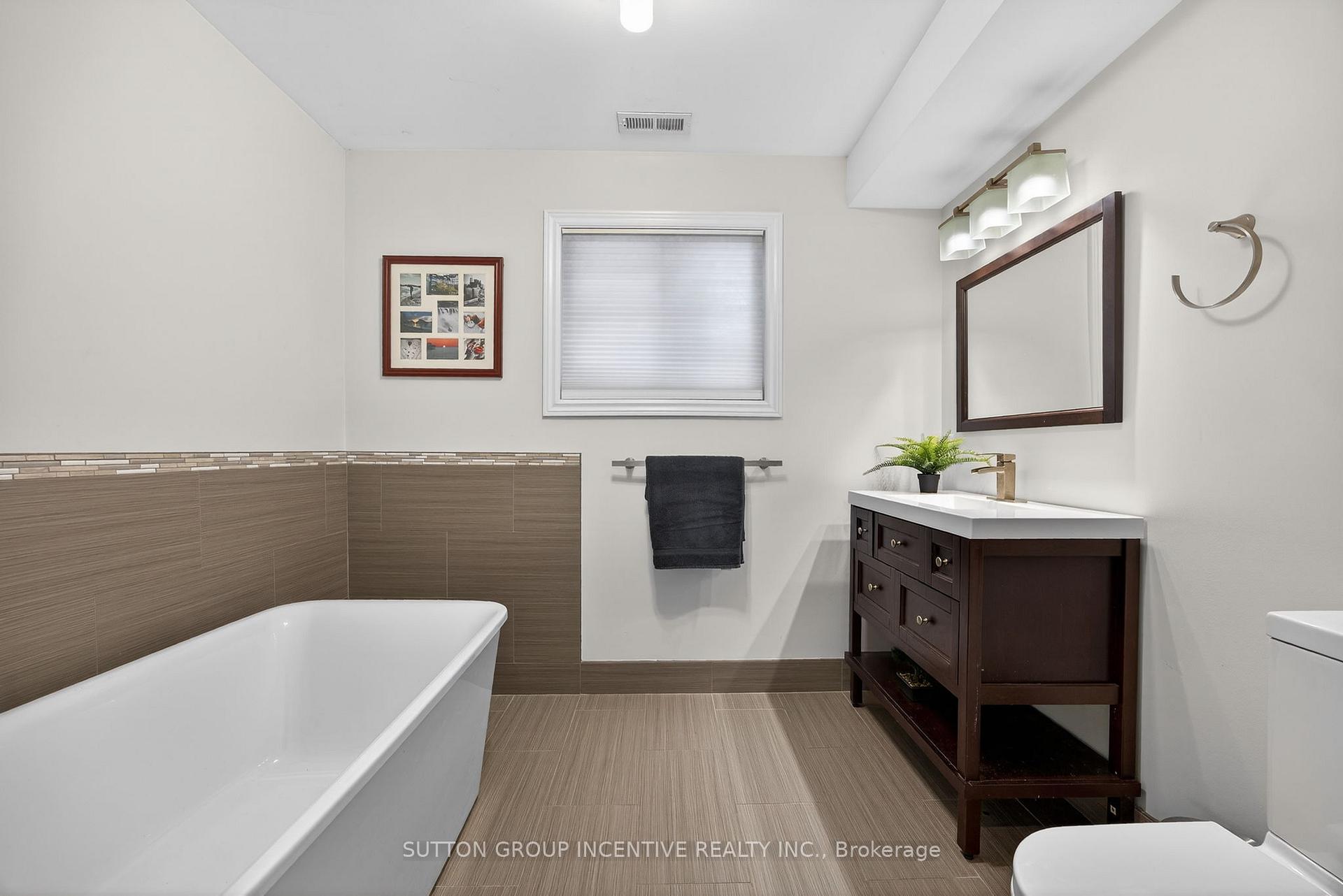 Photo 16 of 28 Springhome Road, Barrie, Allandale Heights — HOMEH