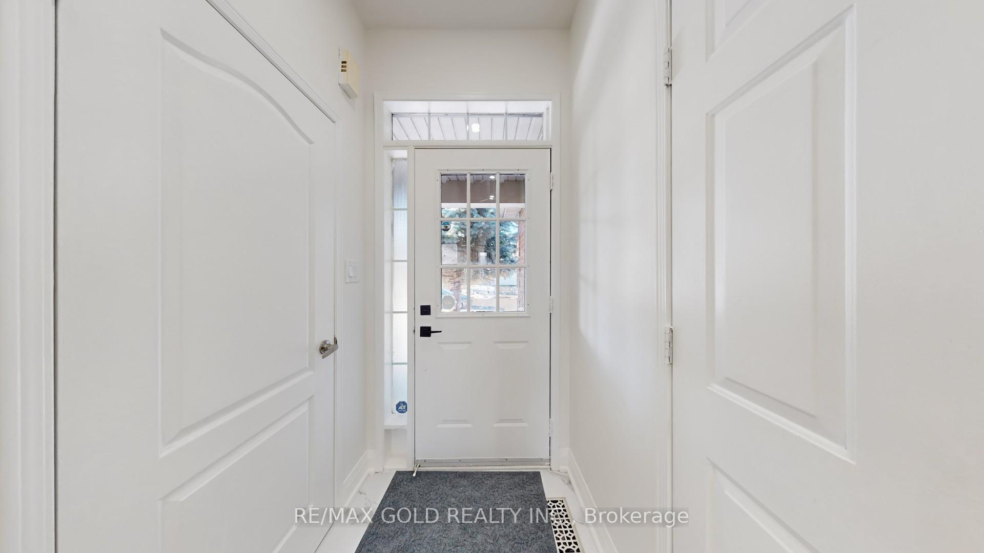 Photo 10 of 26 Applegrove Court, Brampton, Sandringham-Wellington — HOMEH